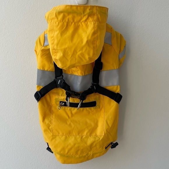 Puppia Life Yellow Wilderness Pet Coat/Raincoat, Size Medium - Picture 3 of 16